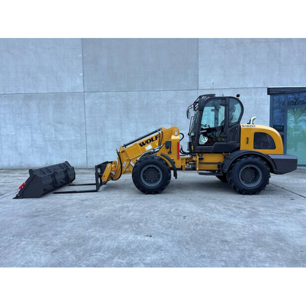 2025 Wolf WL825T-45192331