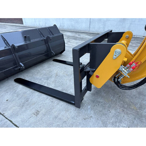 2025 Wolf WL825T-45192335