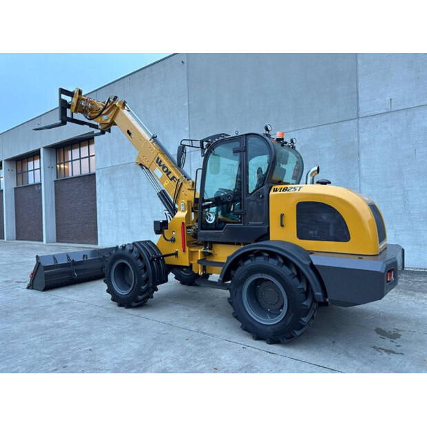 2025 Wolf WL825T-45192372