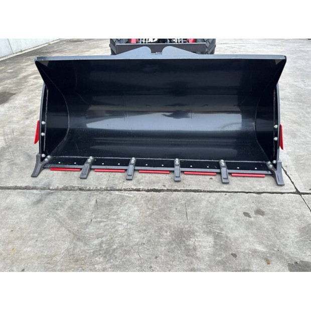 2025 Wolf WL825-45192433