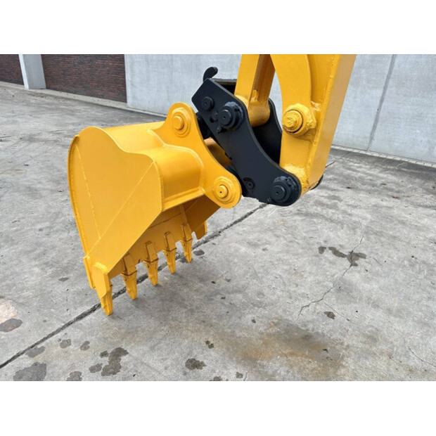 2017 Komatsu PC56-7-45192786