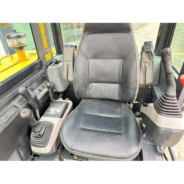 2017 Komatsu PC56-7-45192812