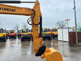 2018-hyundai-r60vs-1411481-45192908