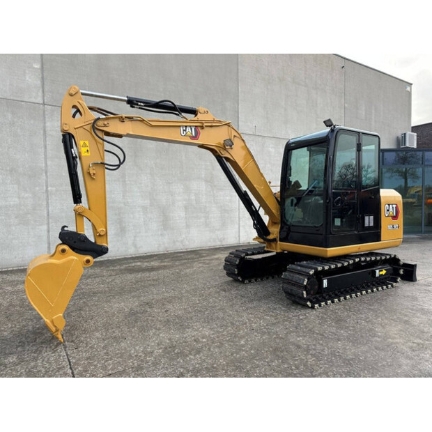 2017 كاتربيلر 305.5E2-45192939