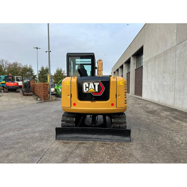 2017 كاتربيلر 305.5E2-45192943