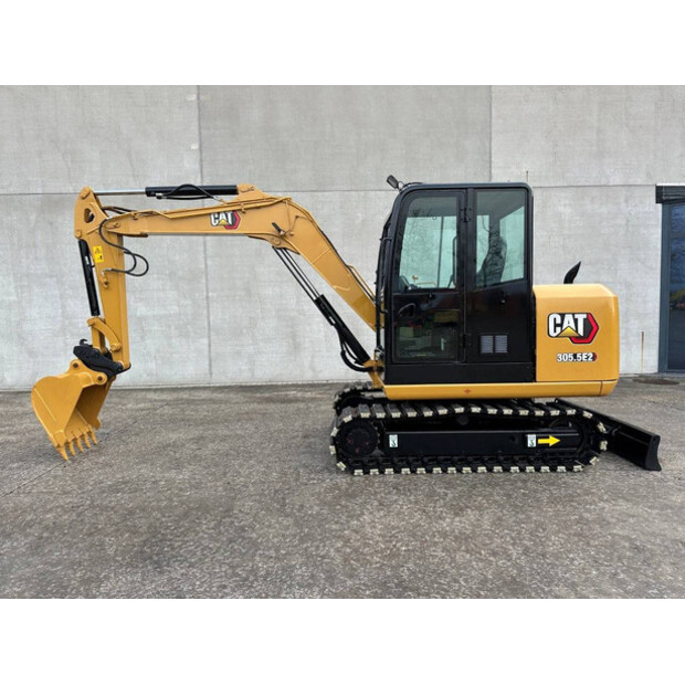 2017 كاتربيلر 305.5E2-45192945