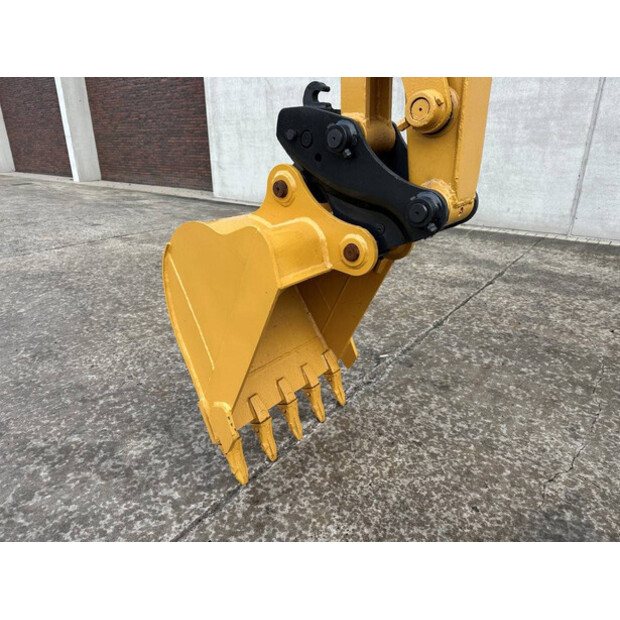 2017 كاتربيلر 305.5E2-45192946