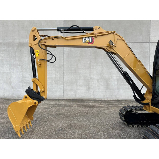 2017 كاتربيلر 305.5E2-45192951