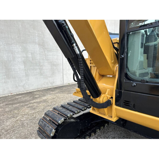 2017 كاتربيلر 305.5E2-45192954