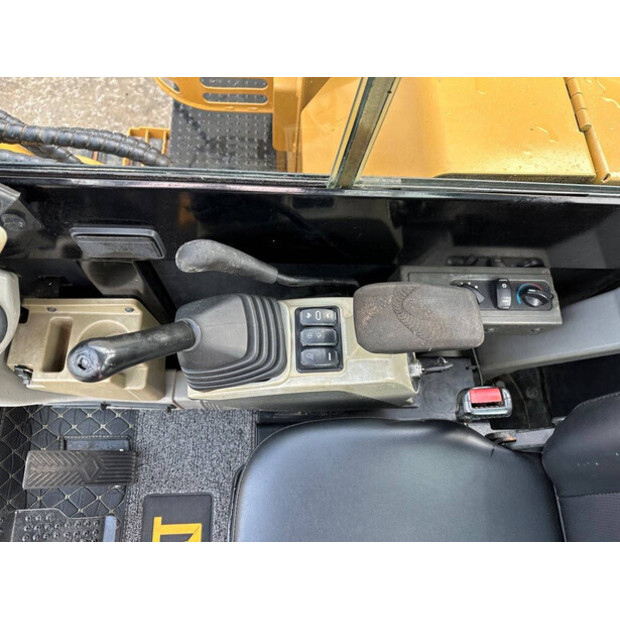 2017 كاتربيلر 305.5E2-45192974