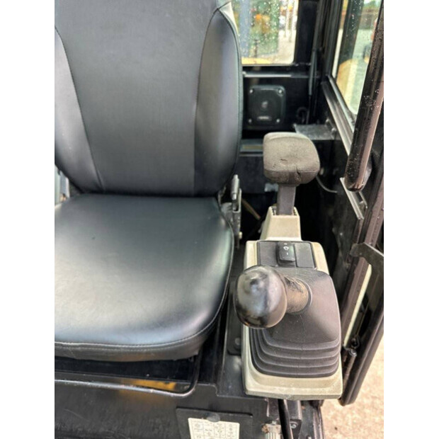 2017 كاتربيلر 305.5E2-45192978