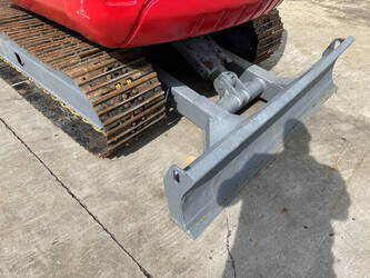 2010-takeuchi-tb150c-1411484-45193027