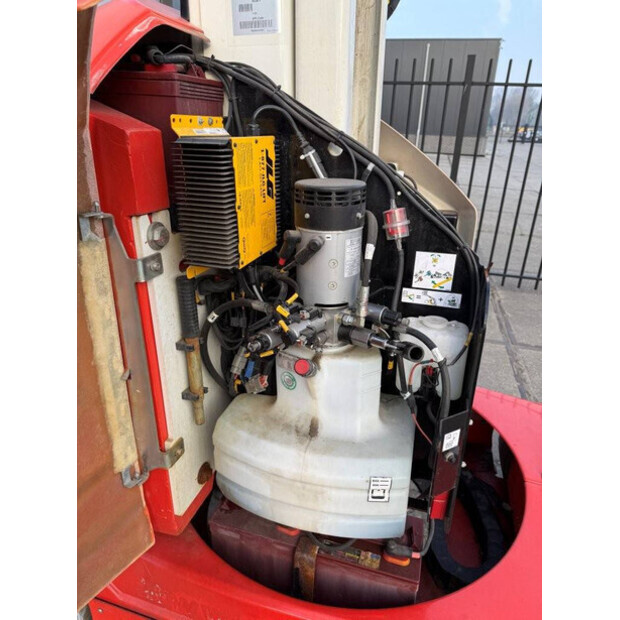 2019 جيه ال جي Toucan 12E-45193634