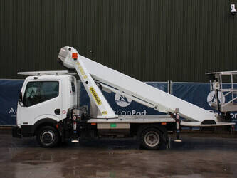 2013-nissan-cabstar-1411511-45193700