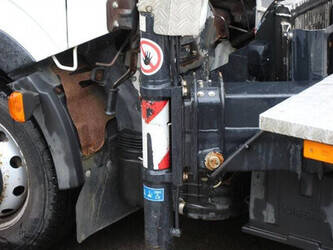 2013-nissan-cabstar-1411511-45193712