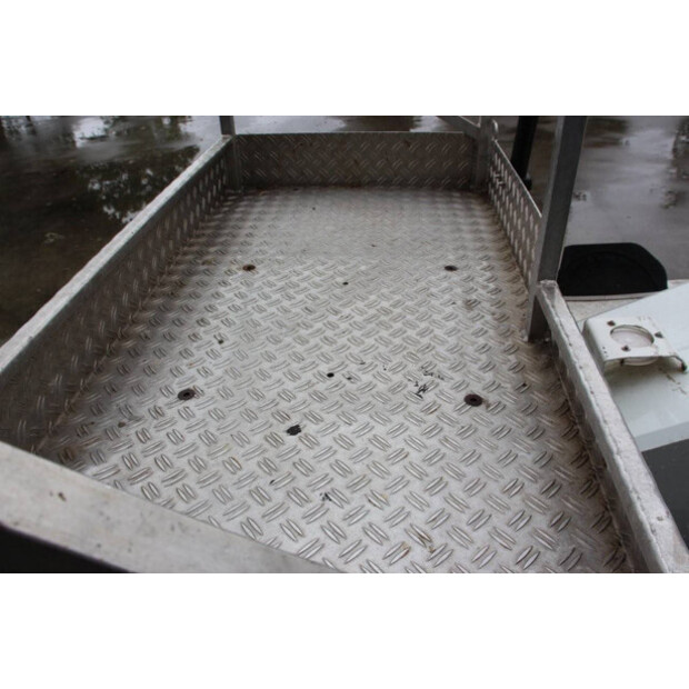 2013 نيسان Cabstar-45193716