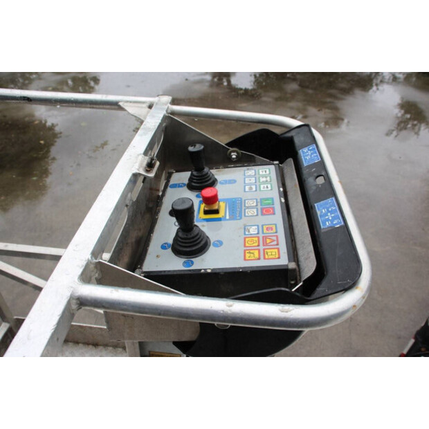 2013 نيسان Cabstar-45193717