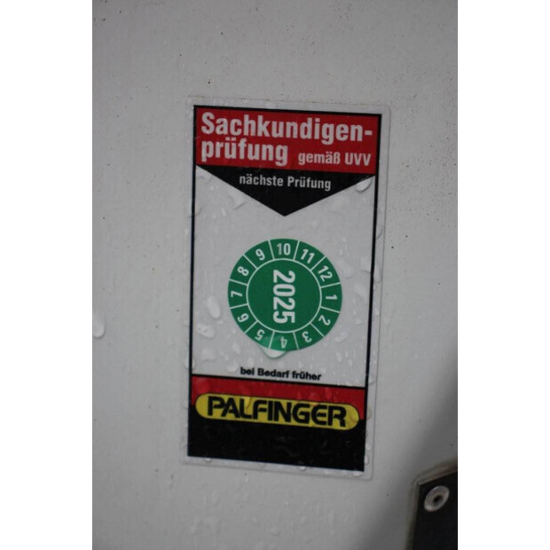 2013 نيسان Cabstar-45193719