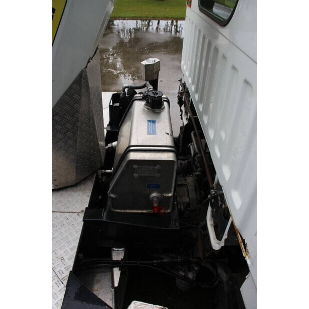 2013 نيسان Cabstar-45193720