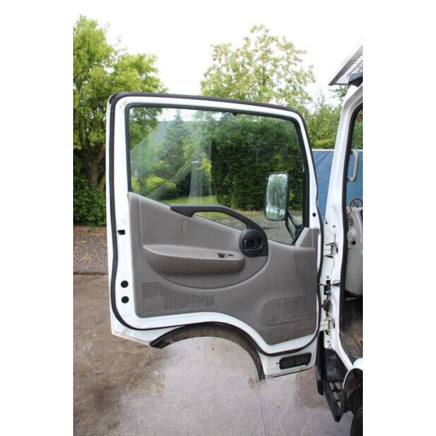 2013 نيسان Cabstar-45193722