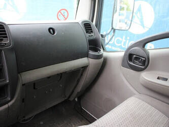 2013-nissan-cabstar-1411511-45193731