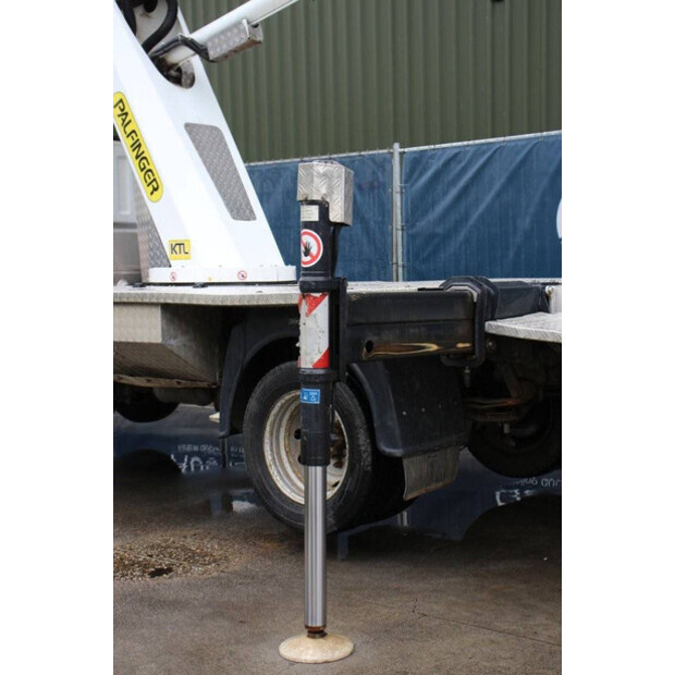 2013 نيسان Cabstar-45193733