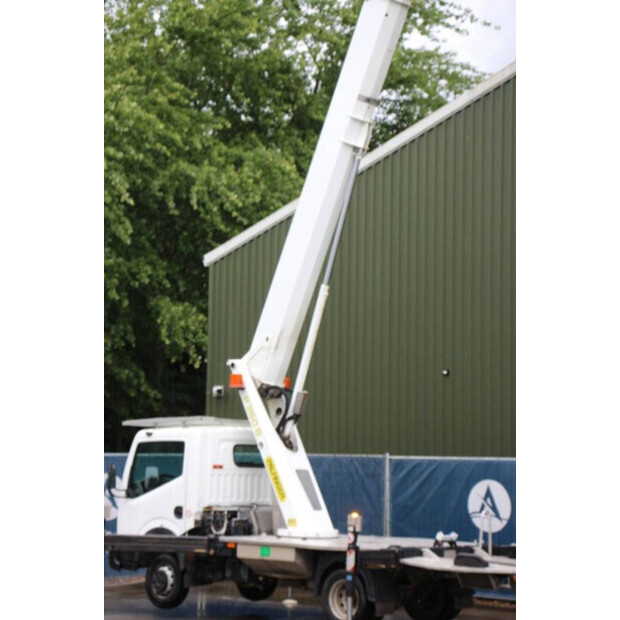 2013 نيسان Cabstar-45193737