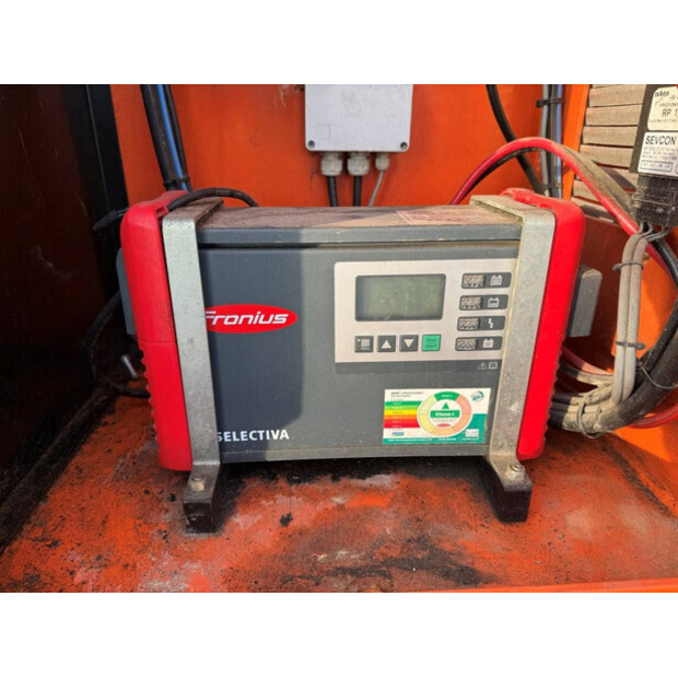 2010 هولاند ليفت Monostar Q135EL24-45193845