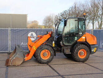 Image de CHARGEUSES SUR PNEUS 2015 Komatsu WA70-7