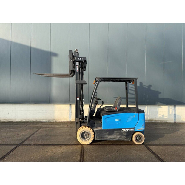 2021 Doosan B35X-7-45194122