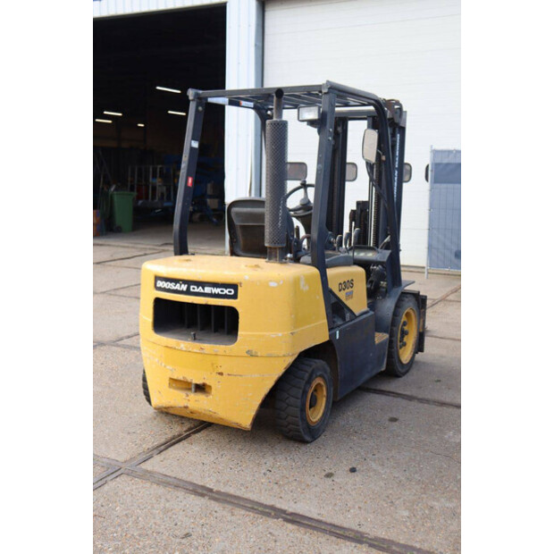 2006 Doosan D30S-3-45194165