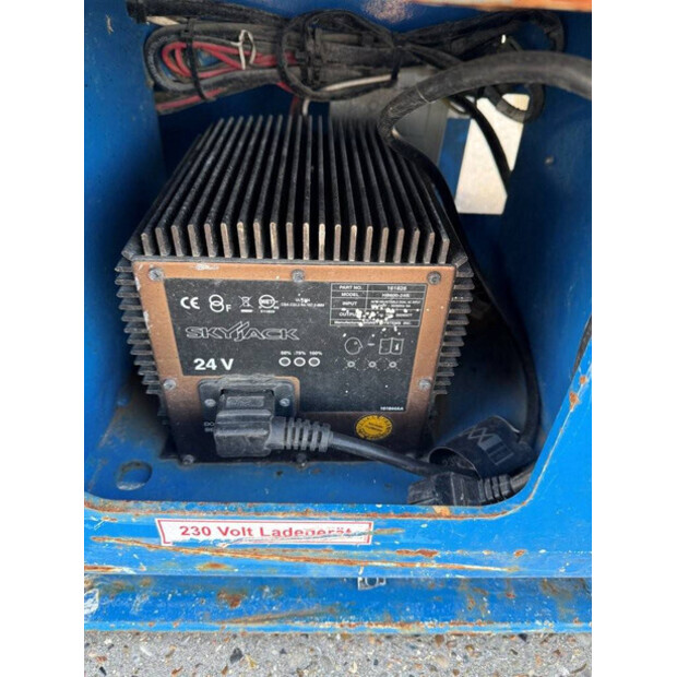 2015 SkyJack SJ3226-45194210