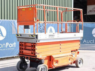 2010-jlg-3246es-1411533-45194452