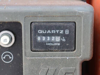 2010-jlg-3246es-1411533-45194458