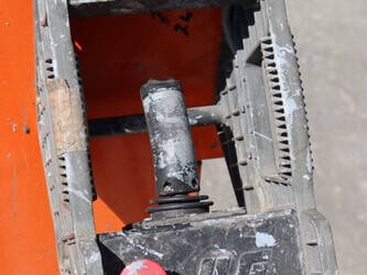 2010-jlg-3246es-1411533-45194463