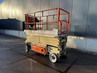 2013-jlg-3246es-1411534-45194467