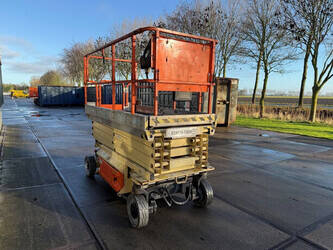 2013-jlg-3246es-1411534-45194470