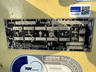 2013-jlg-3246es-1411534-45194487