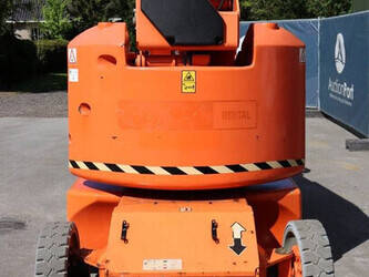 2011-jlg-e400ajpn-1411558-45195165