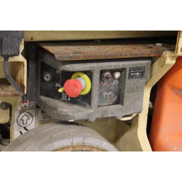 2012 جيه ال جي 1930ES-45195465