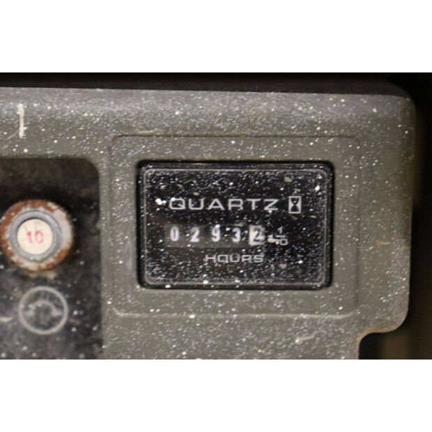 2012 جيه ال جي 1930ES-45195466