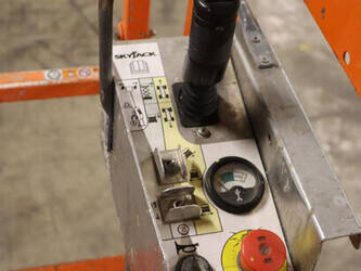 2011-skyjack-sjiii-4626-1411572-45195641