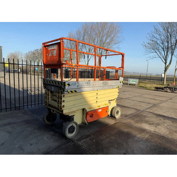 2013 جيه ال جي 3246ES-45195649