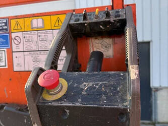 2013-jlg-3246es-1411573-45195656