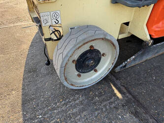 2013-jlg-3246es-1411573-45195664