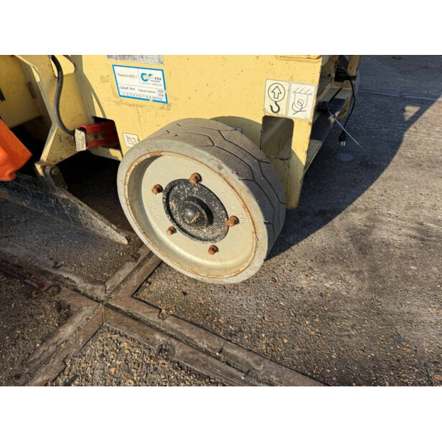 2013 جيه ال جي 3246ES-45195665