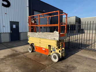 2014-jlg-2030es-1411574-45195675