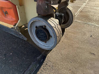 2014-jlg-2030es-1411574-45195684