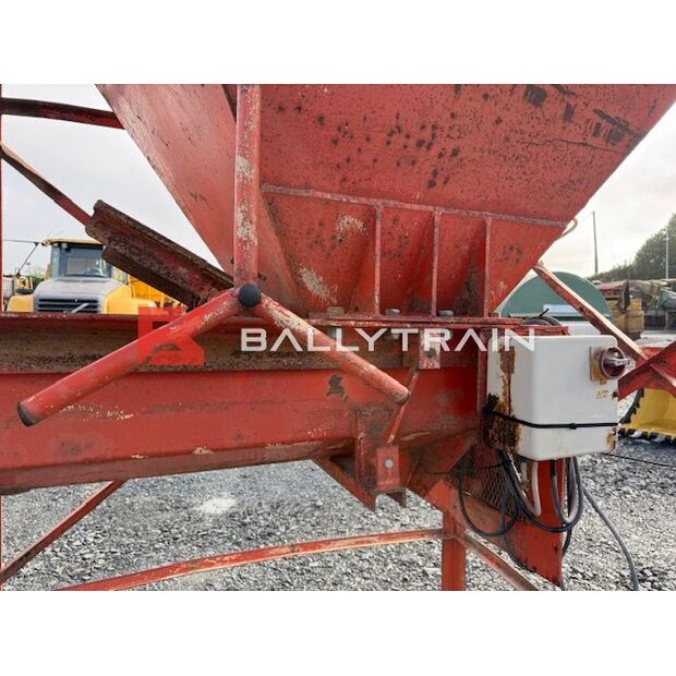 Single Feed Aggregate Hopper-45202513