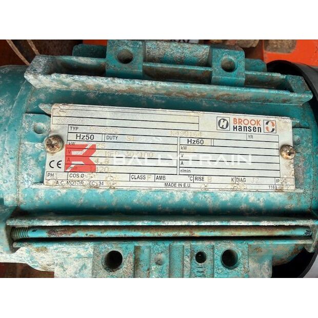 Single Feed Aggregate Hopper-45202525